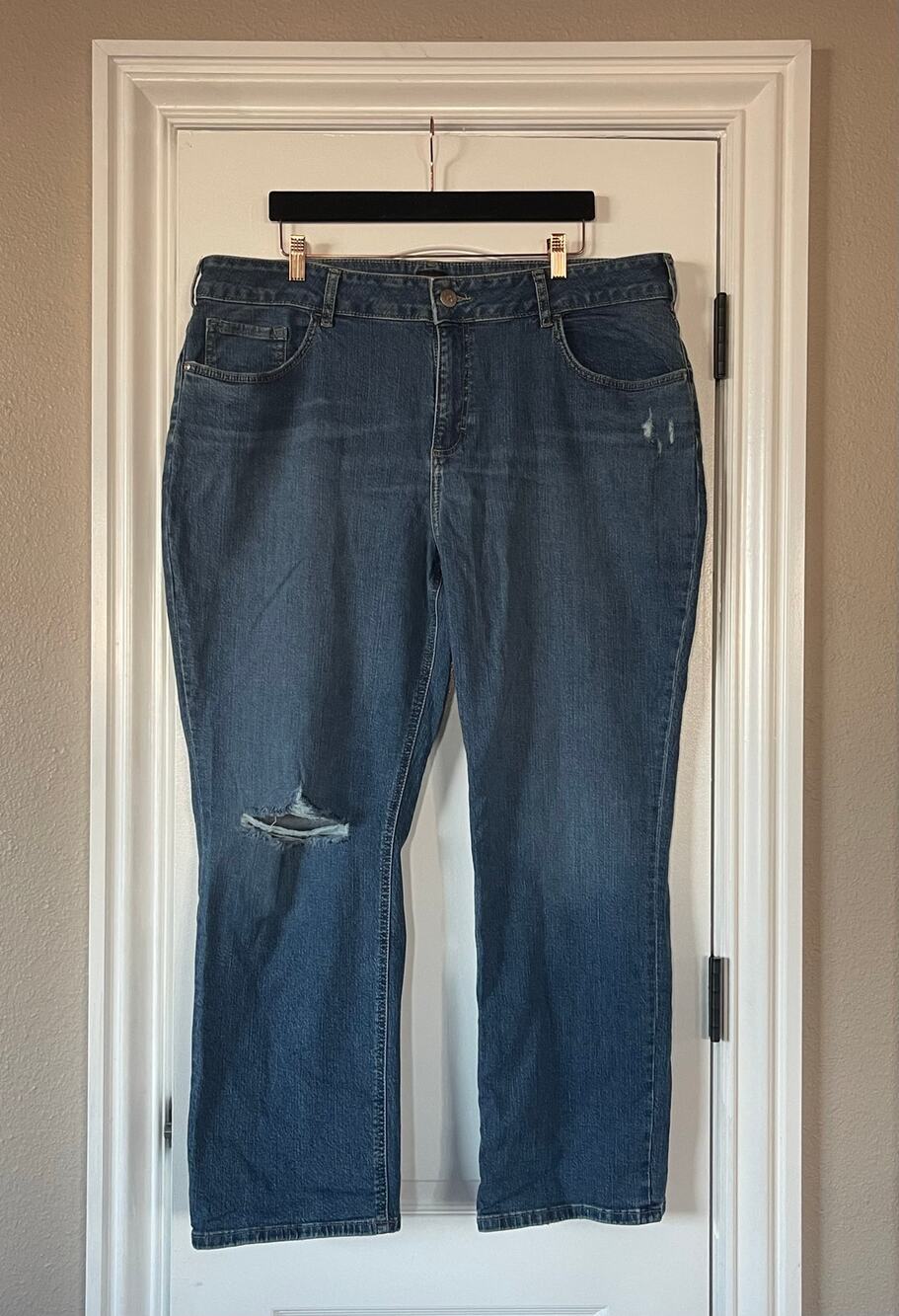 Woman’s Lee Distressed Denim Jeans Size 22W
